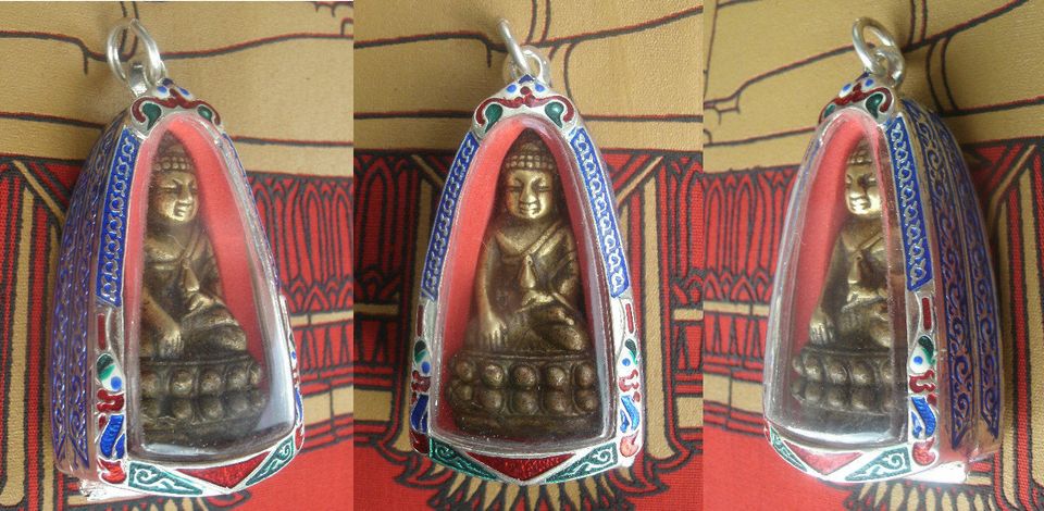 Phra Sakyamuni Buddha Amulett in Frankfurt am Main