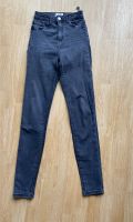 Tally Weijl Jeans RANA destroyed Gr. 34 grau schwarz high waist Nordrhein-Westfalen - Unna Vorschau