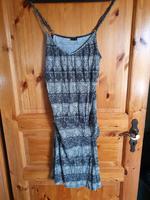 Tolles Sommer / Strandkleid Gr. 40 schwarz/ weiß Bayern - Eppenschlag Vorschau