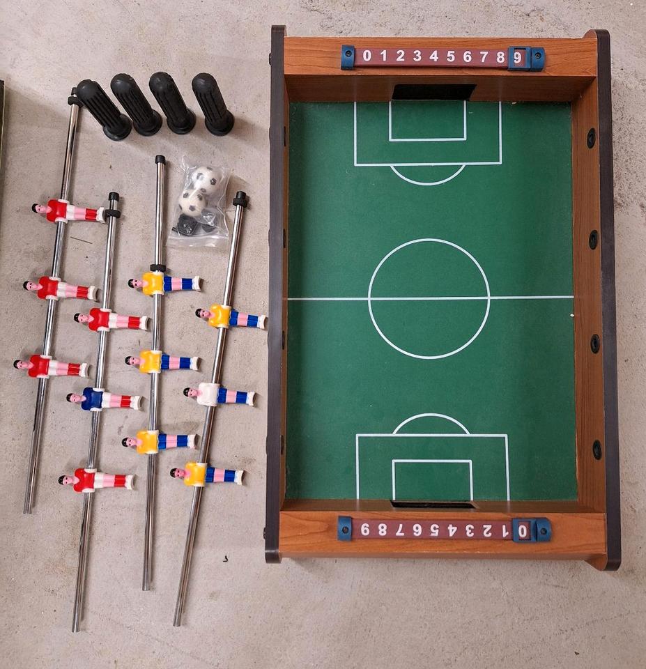 GOOOALIAT Tischkicker Kickertisch Fußball Tischspiel Butlers in Hamburg