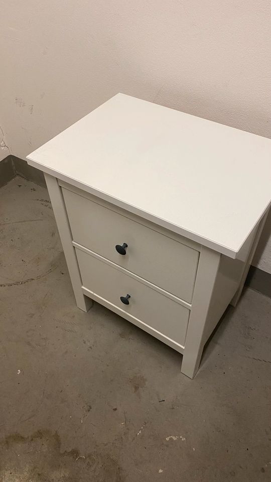 Ikea Hemnes Nachttisch Kommode 2x in Köln