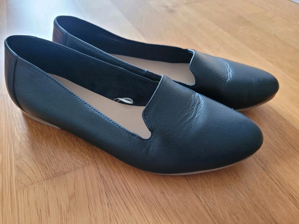 Slipper, Ballerina 39 blau Leder in Berlin