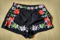 Shorts mit Stickerei - Blumen + Schmetterling Sachsen - Zwickau Vorschau