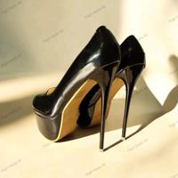 High Heels Plateau Pumps schwarz Lack Größe 42 Berlin - Hellersdorf Vorschau
