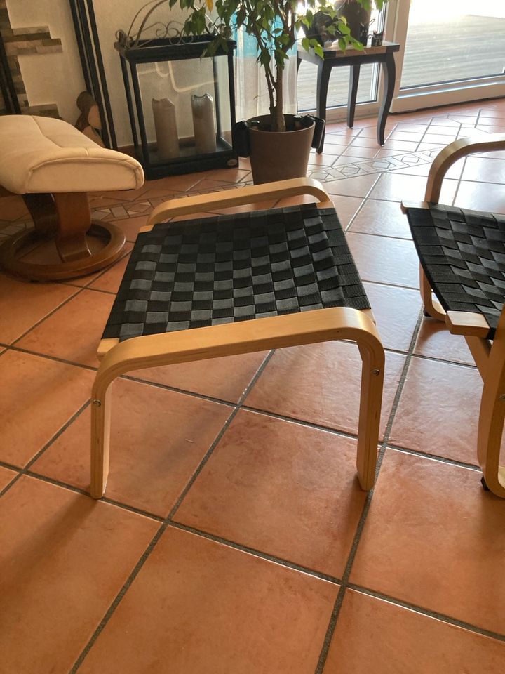 IKEA Poäng Sessel mit Fußhocker / Hocker in Grünberg