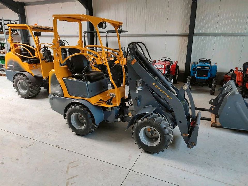 Hoflader Radlader Eurotrac W 11 S  3 Zylinder Motor in Auderath