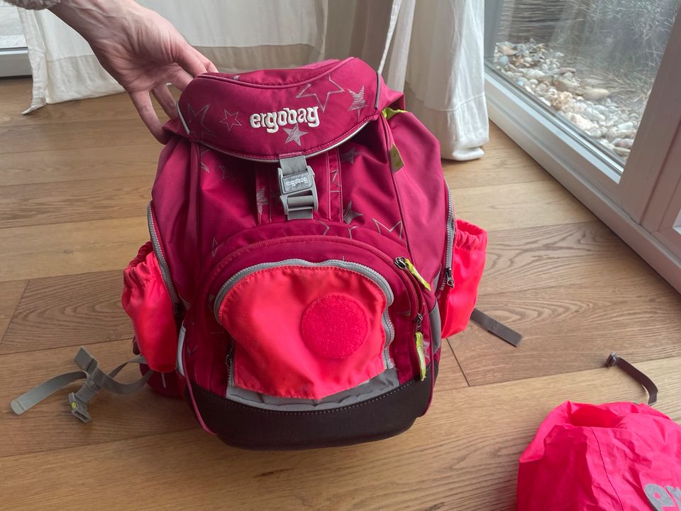 Schulrucksack Schulranzen Ergobag mit Zubehor in Rosenheim