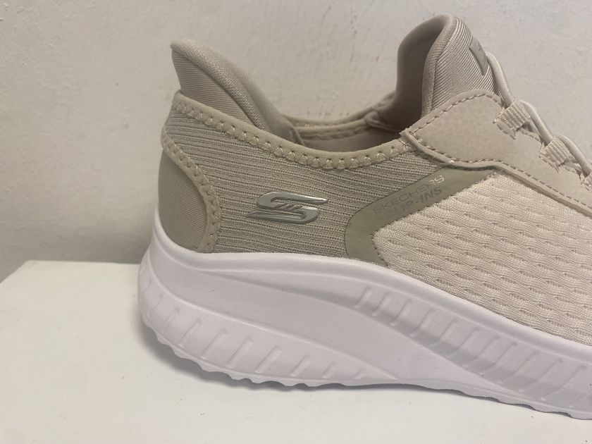 Skechers Damen Slip - Ins Beige Verfüg. Größen: 36 + 41 Neu in Ascheberg