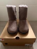 UGG Bailey Bow Snow Boots Kr. München - Neubiberg Vorschau
