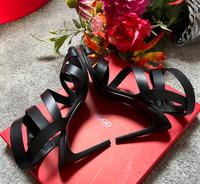 HUGO BOSS “animal“ Leder Riemen High Heels Sandalette 39 schwarz Hannover - Kirchrode-Bemerode-Wülferode Vorschau