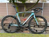 Bianchi Oltre Superleggera 57cm SuperRecord BoraUltra MCFK 6,3kg Nordrhein-Westfalen - Heiligenhaus Vorschau