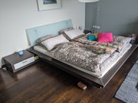 Schlafzimmer bestehend aus Bett und Kommode Bayern - Vilsbiburg Vorschau