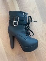 Classy Winter Boots schwarz | Plateau Winterschuhe | Gr 35 neu Bayern - Regensburg Vorschau