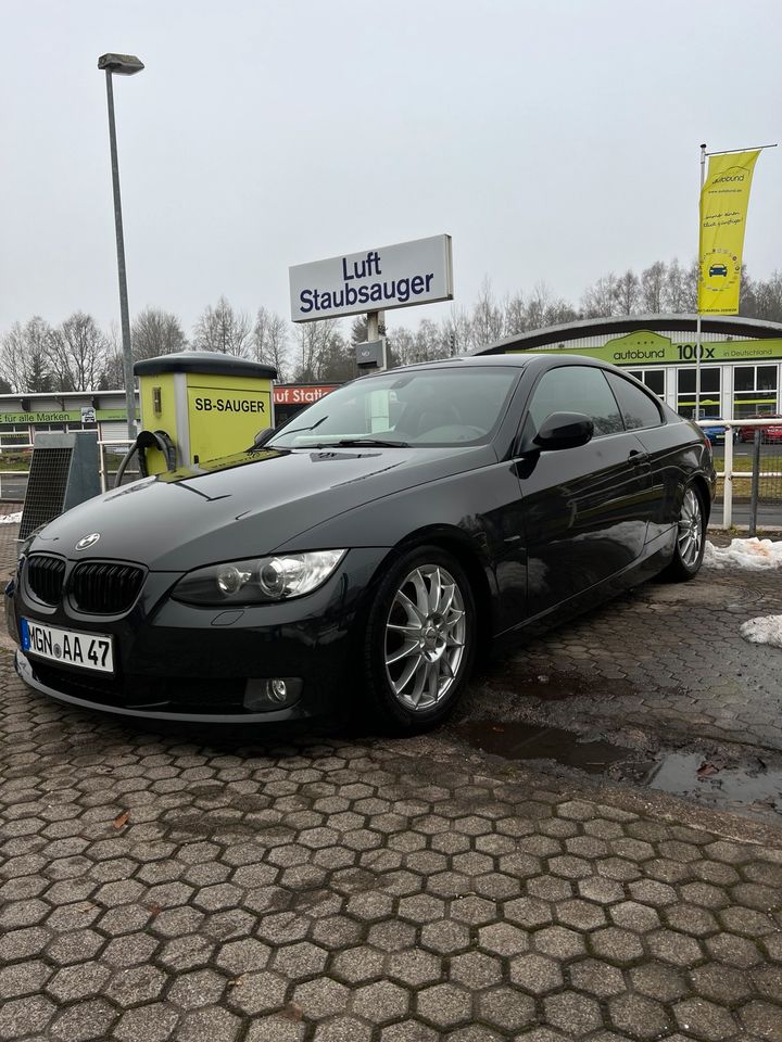 BMW E92 Coupé 3.20D in Zella-Mehlis