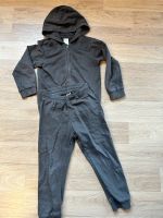 Jogginganzug Sweatjacke Hose 98 Niedersachsen - Wolfsburg Vorschau