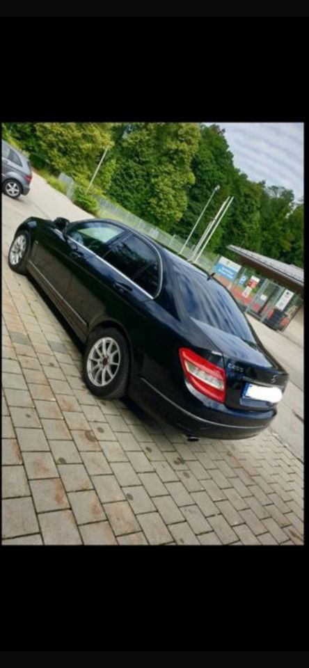 Mercedes Benz C Klasse 200 , TÜV 4-2026 - 8500 € VB in Traunstein