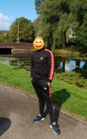 Loyal athletics Kontra K Trainings Anzug Hose Jacke schwarz Rot Baden-Württemberg - Ihringen Vorschau