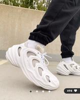 Verkaufe Adidas Schuhe Köln - Köln Merheim Vorschau