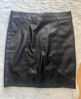 Schwarzer Lederrock Minirock von Vero Moda, Gr. XS, neuwertig Hessen - Herborn Vorschau