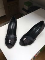 Pumps (Peeptoes) Satin schwarz Gr. 38 Nordrhein-Westfalen - Oerlinghausen Vorschau