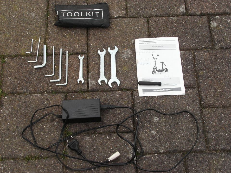 E-Flux E-Scooter Elektroroller in Kührstedt