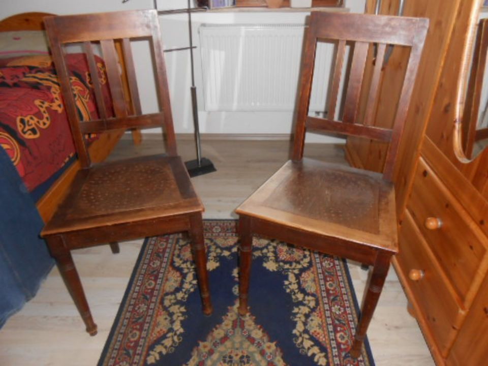 Antike Möbel.Sitzgarnitur,Kommoden,Stühle usw in Freiensteinau