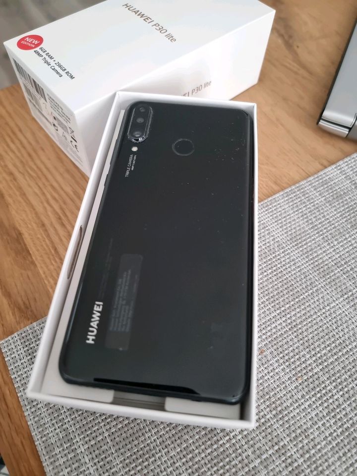 Huawei P30 Lite + Tempered Glass in Großenhain