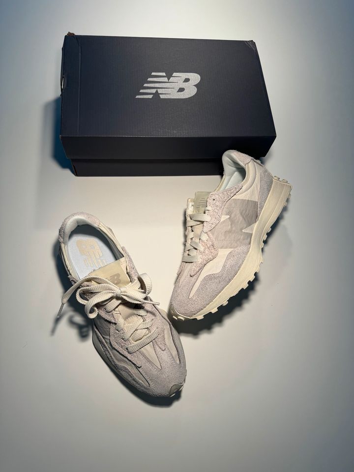 New Balance 327 U327WCC / weiss beige 44,5 Neu in Neukirchen-Vluyn