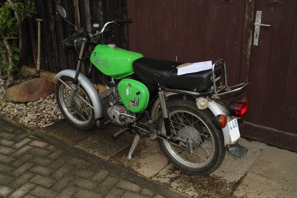 Simson S51 B1 saftgrün originale Papiere Moped DDR in Hohenbocka