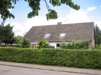 3-Zi.-Dachgeschosswohnung (Ihlseenähe / Garten / Vollbad / EBK) Schleswig-Holstein - Bad Segeberg Vorschau