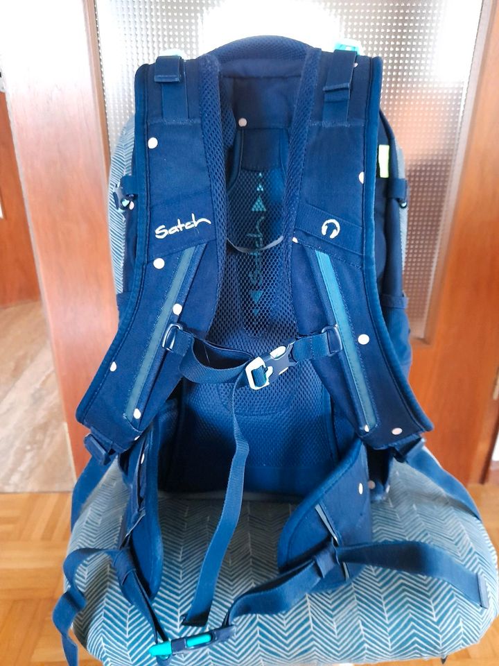 Satch Pack Rucksack Pretty Confetti blau türkis, hellpinke Punkte in Freudenberg