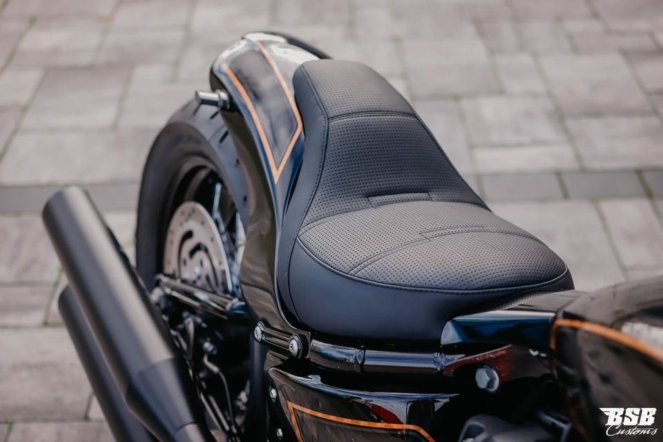 2019 Harley Davidson FXBB Street BOB mit Jekill Umbau Airbrush in Eppertshausen