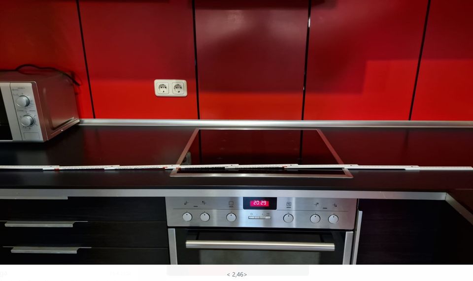 Hochwertige Küche komplett, Siemens Geräte, rot/schwarz in Mötzing