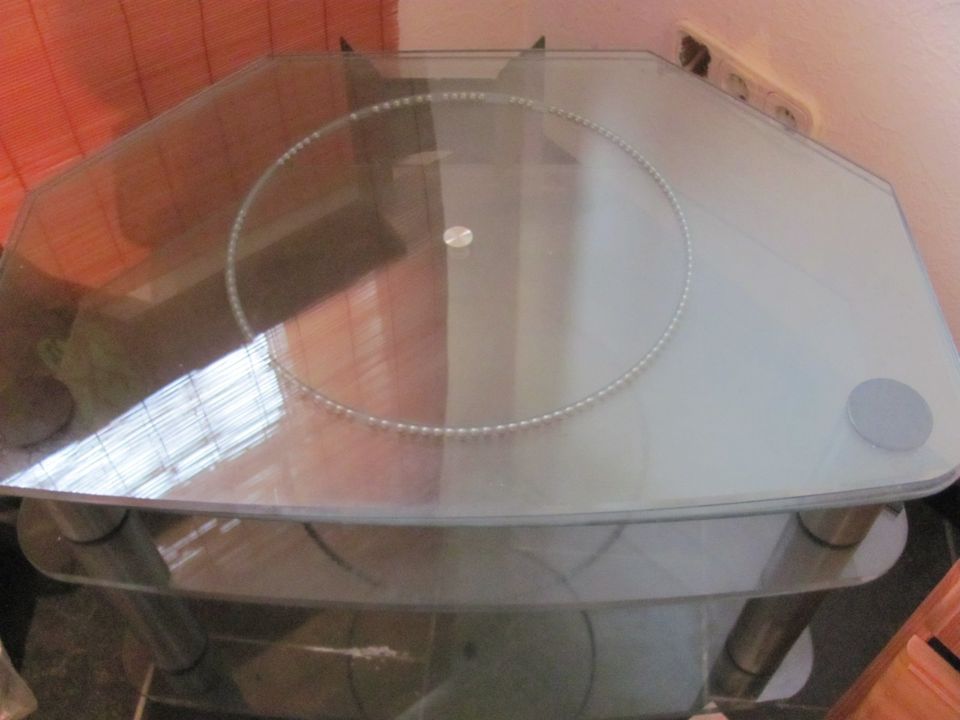 Fernsehtisch aus Glas - obere Glasplatte drehbar in Algermissen