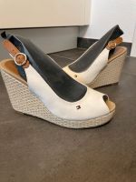 Tommy Hilfiger Keilsandalen 39 neuwertig weiß creme Pumps Bayern - Simmelsdorf Vorschau