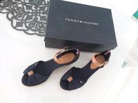NEU. Tommy Hilfiger Damen Sandalen gr.39 Köln - Kalk Vorschau