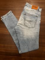 blaue Tommy Hilfiger Jeans, Gr. 32/32 Niedersachsen - Celle Vorschau