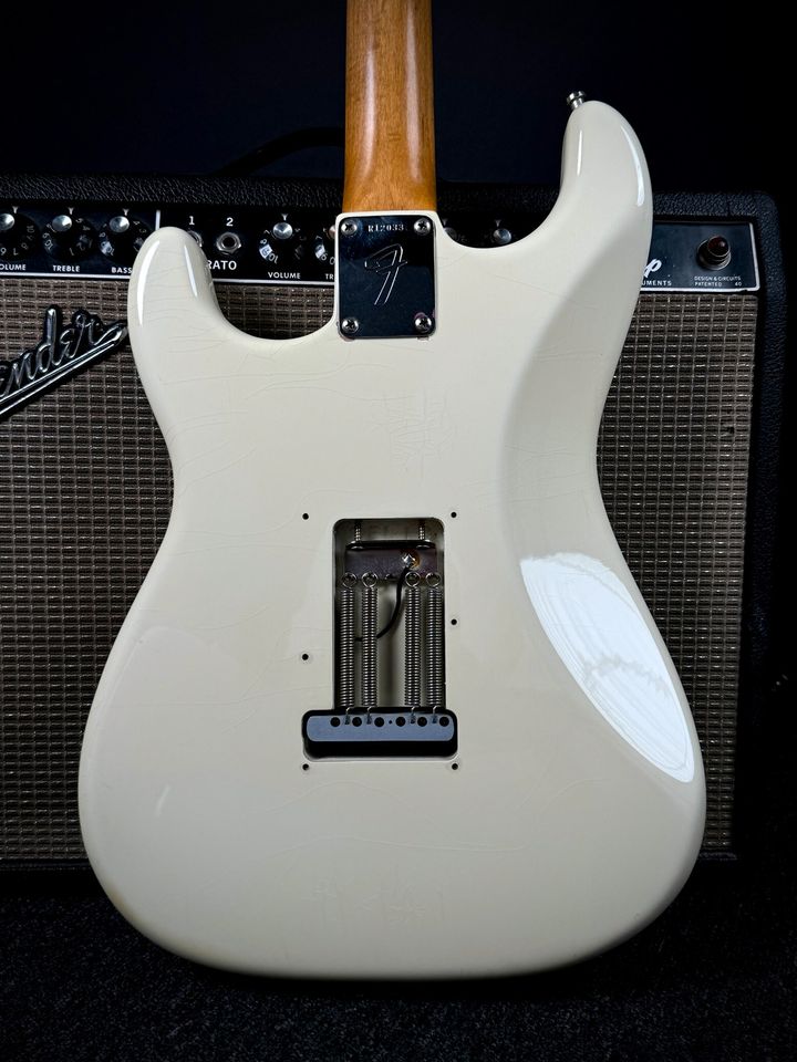 2005 Fender 69 Strat Closet Classic Relic Olympic White in Kiefersfelden