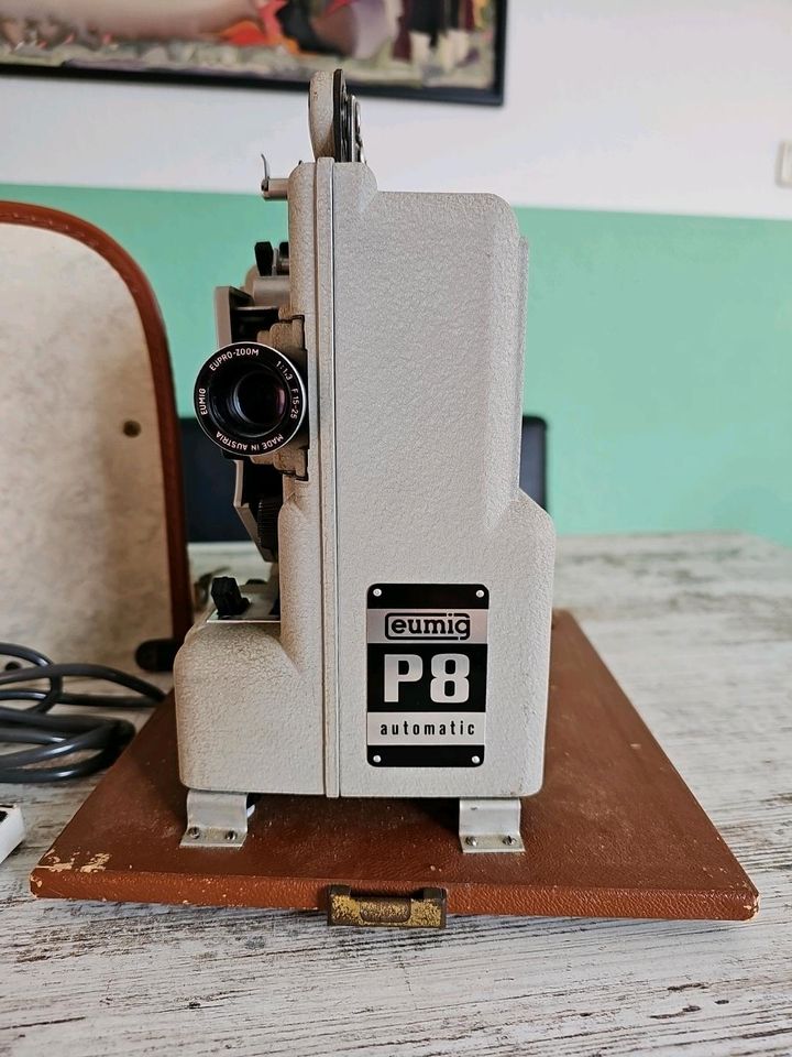 Vintage Filmprojektor 8 mm - Filmprojektor Eumig P8 automatic, Un in Kronach