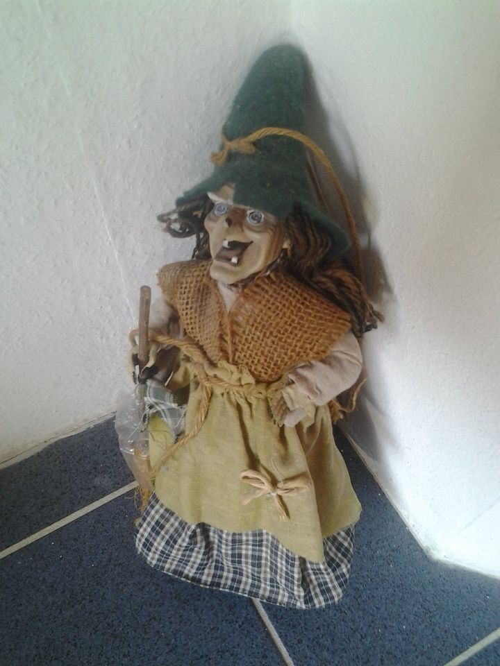 Hexen Marionetten in Rottenacker