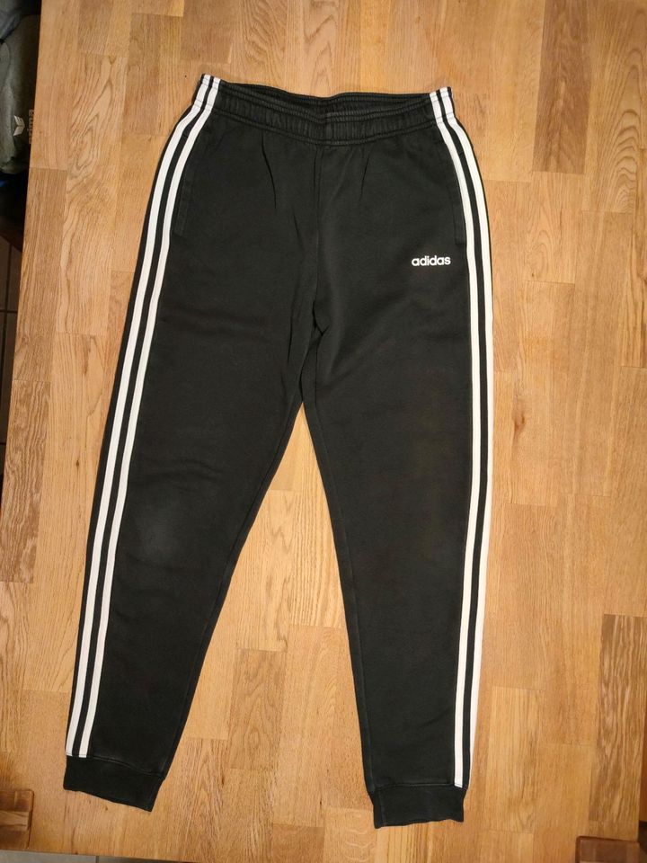 Adidas Sport Jogging Hose schwarz/weiß Gr. 176 in Ried