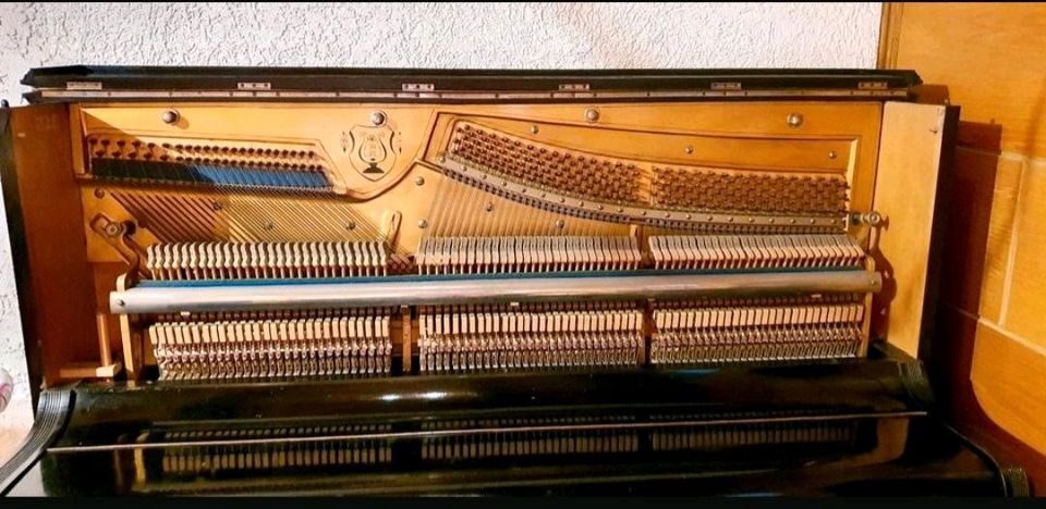 Klavier Piano Vintage Ackermann Stuttgart in Birkenfeld