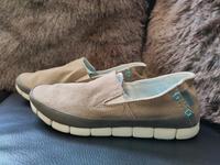 Crocs Stoff Slipper W7 Größe 38 Hessen - Pfungstadt Vorschau