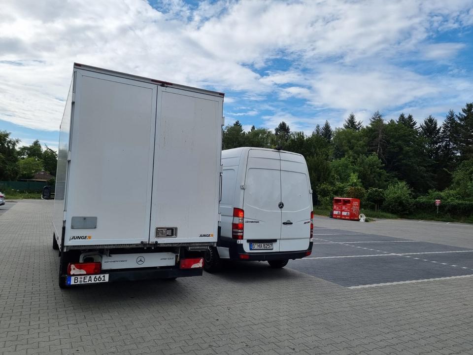 Nah & fern Umzüge Transport günstig Entsorgung Möbeltaxi in Berlin