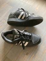 Adidas Varial Low schwarz Gr 39 1/3 top Zustand Bayern - Ebelsbach Vorschau