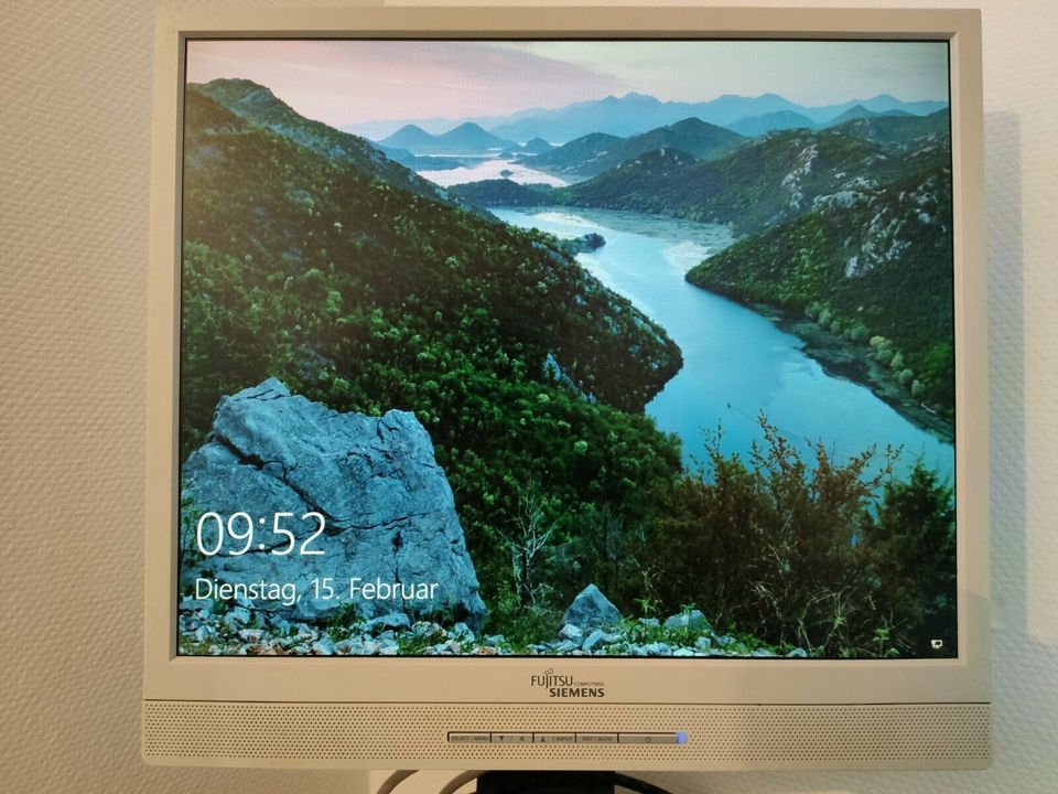 Fujitsu ESPRIMO P5915 Desktop PC in Osnabrück