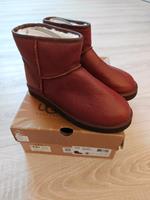 UGG Boots Herren Classic Mini Deco Gr. 42 NEU OVP Hessen - Riedstadt Vorschau