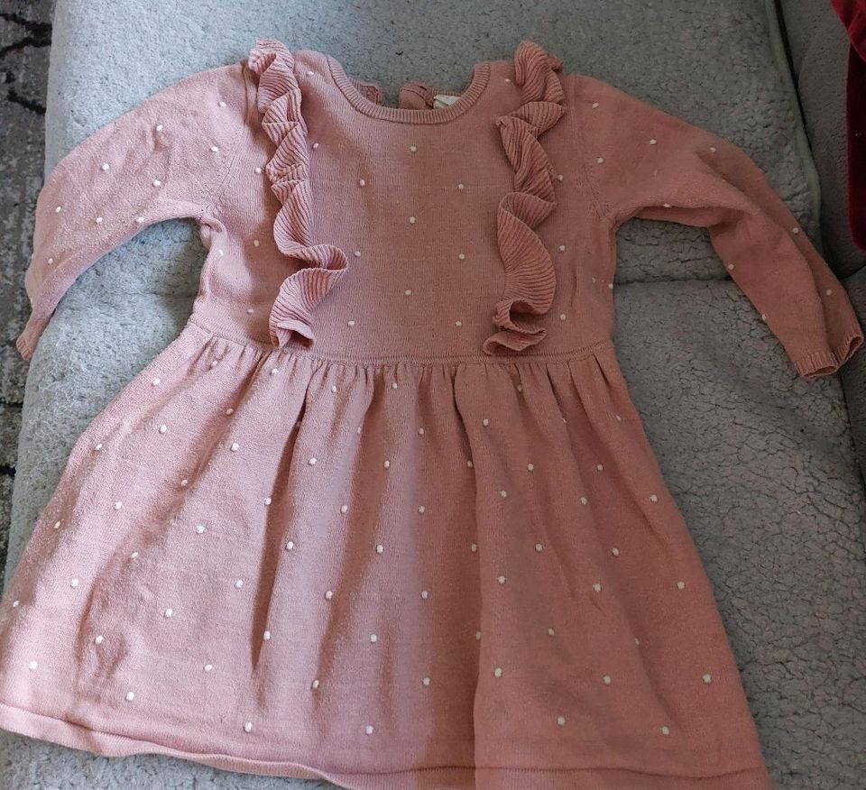 Kleid Rüschen Volant Feinstrick rosa weiße Punkte H&M 86/92 in Jever