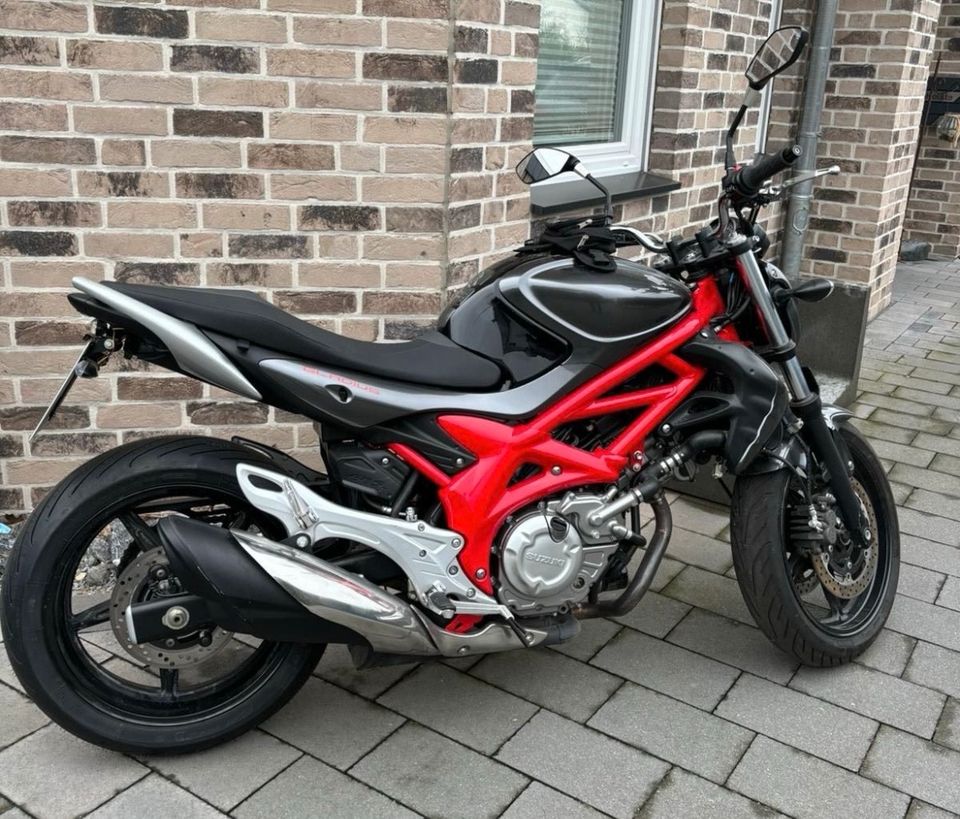 Suzuki Gladius SFV 650 in Geseke