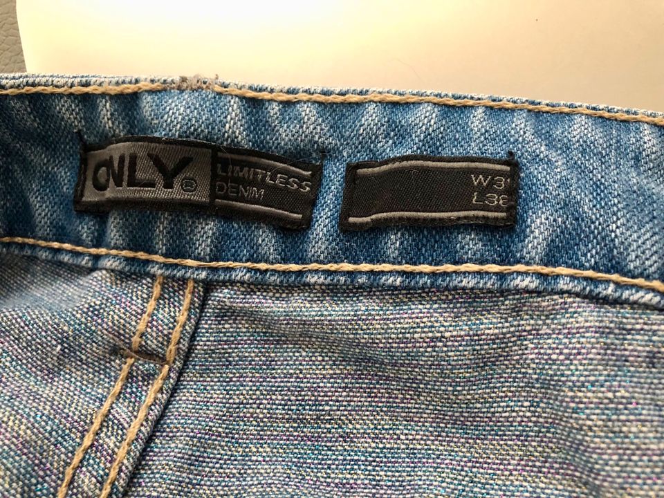 Coole Boyfriendjeans von Only Größe 40 bzw. Gr. L, Länge 36 in Bremen